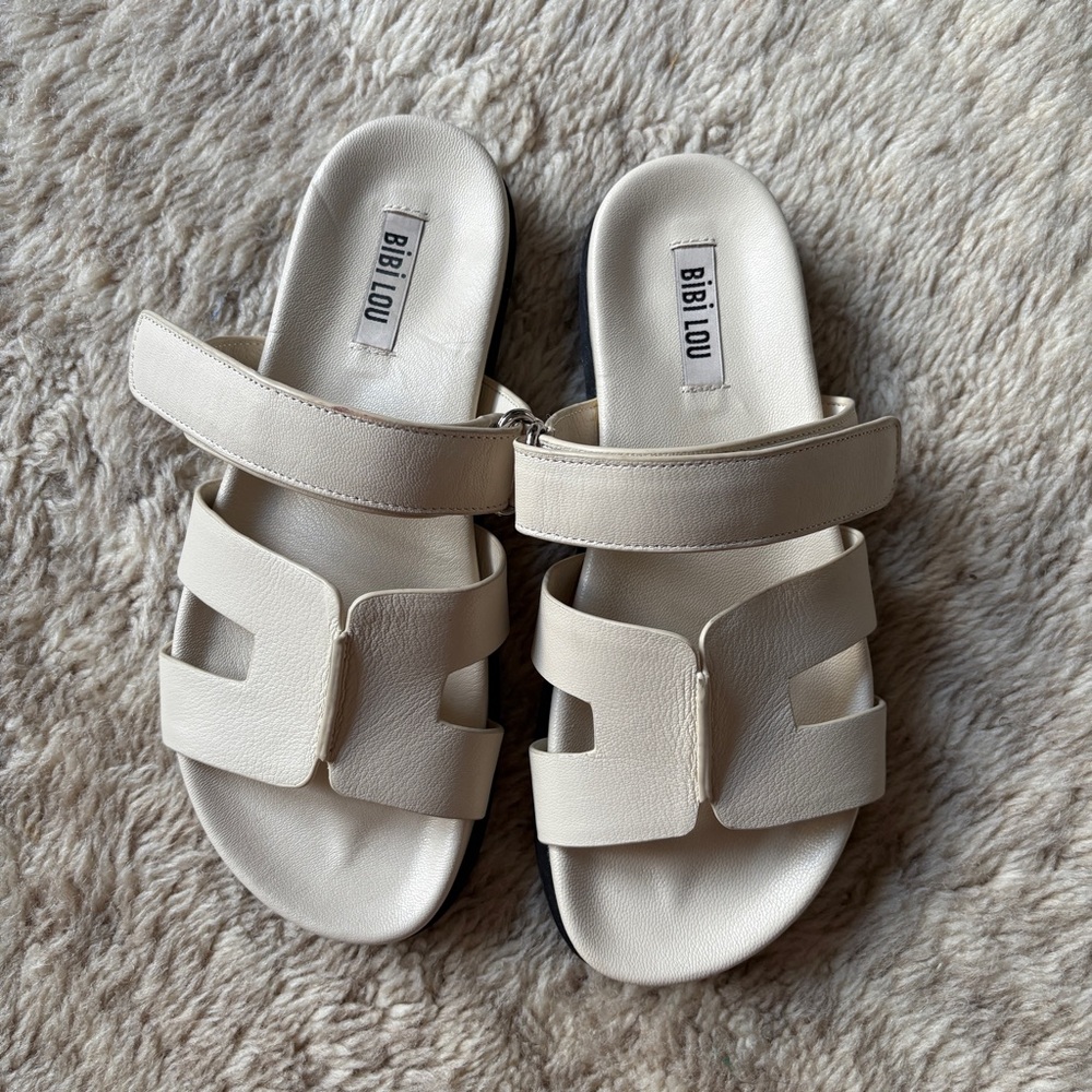 Cutout slide sandals by BibiLou size 38